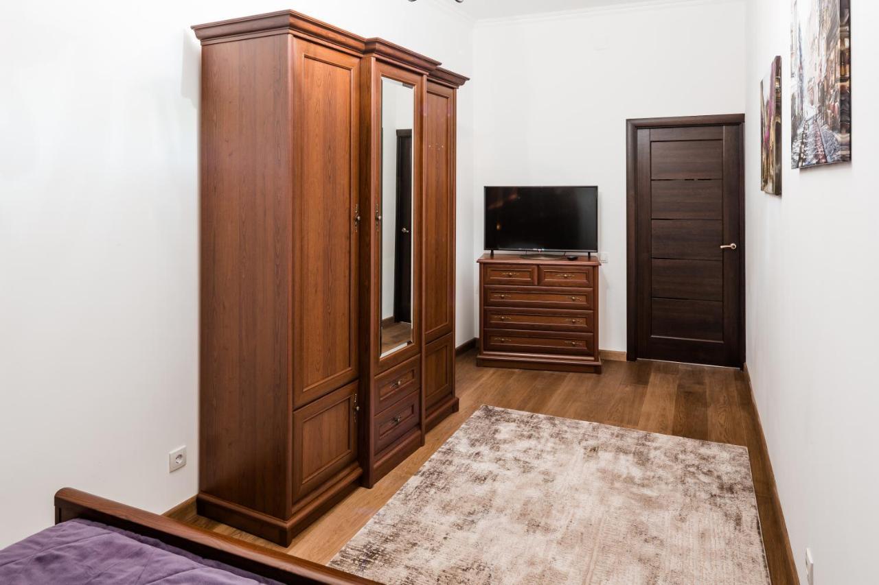 Romari Площа Міцкевича Lviv Exterior foto